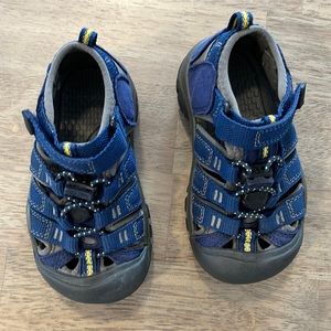 Toddler Blue Keen Shoes, Size 8